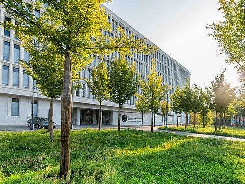 Das Bundesinnenministerium hat angesichts der Corona-Krise zeitlich begrenzte Regelungen zu Sonderurlaub und Arbeitsbefreiung für Beamte und Arbeitnehmer veröffentlicht. Foto: BMI