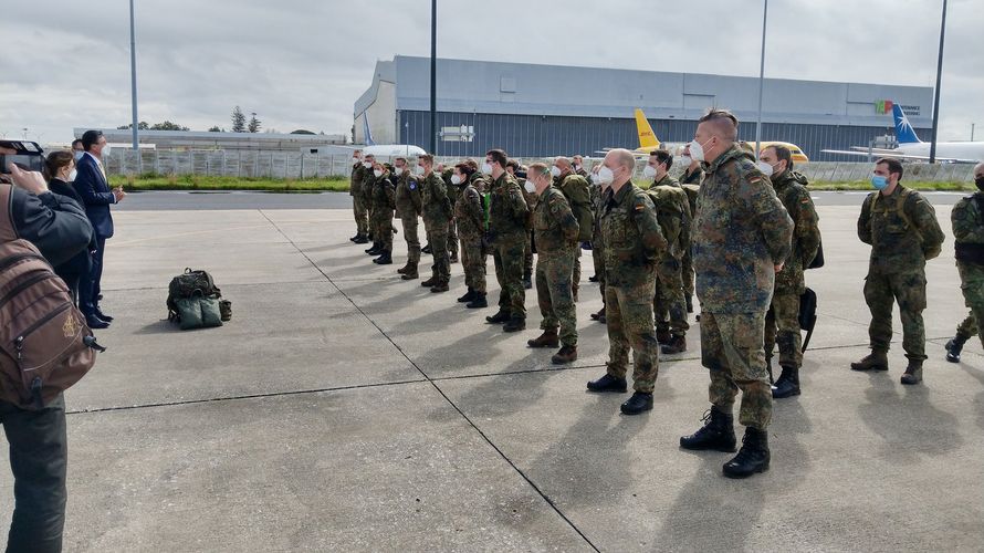 Die Luftwaffe brachte das zweite Kontingent an Hilfskräften gegen 12 Uhr Ortszeit sicher nach Lissabon. Foto: Twitter/Sanitätsdienst der Bundeswehr