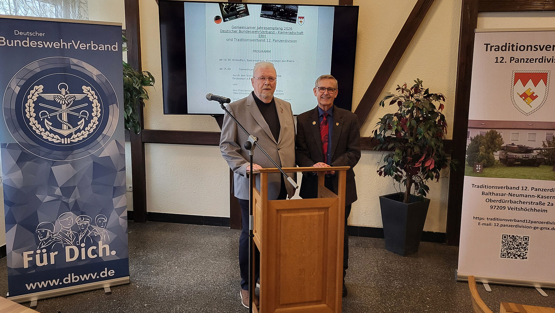 KERH-Vorsitzender Feldwebel d.R. Siegbert Schneider und Oberstleutnant a.D. Wolfgang Hagedorn laden seit Jahren gemeinsam zum Jahresempfang ein. Foto: Armin Dadrich