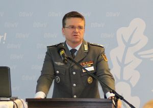 Der Bundesvorsitzende informierte über die Arbeit des DBwV Foto: DBwV/Hahn