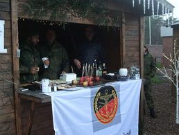 Informationsstand auf dem Weihnachtsmarkt. Foto: DBwV/LV Nord