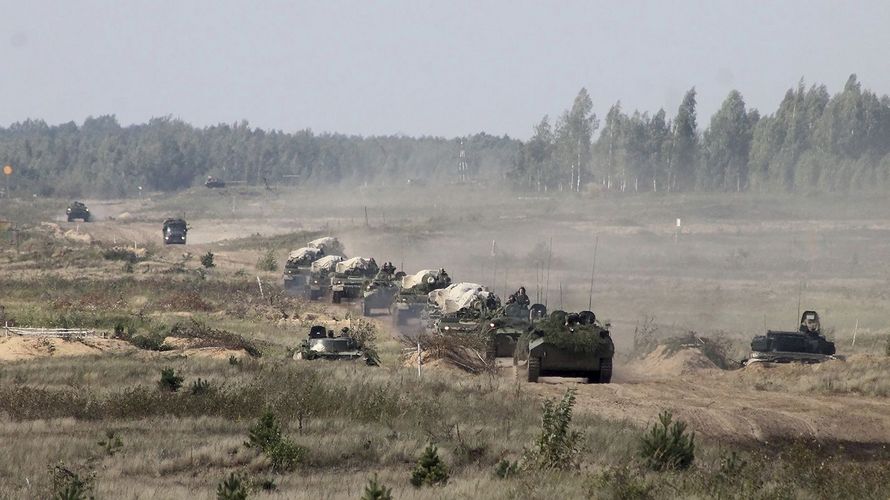 Nur wenige Tage vor Beginn des Manövers „Zapad“: Ankunft eines Militärkonvois auf einem Übungsgelände in Weißrussland. Foto: dpa/picture-alliance