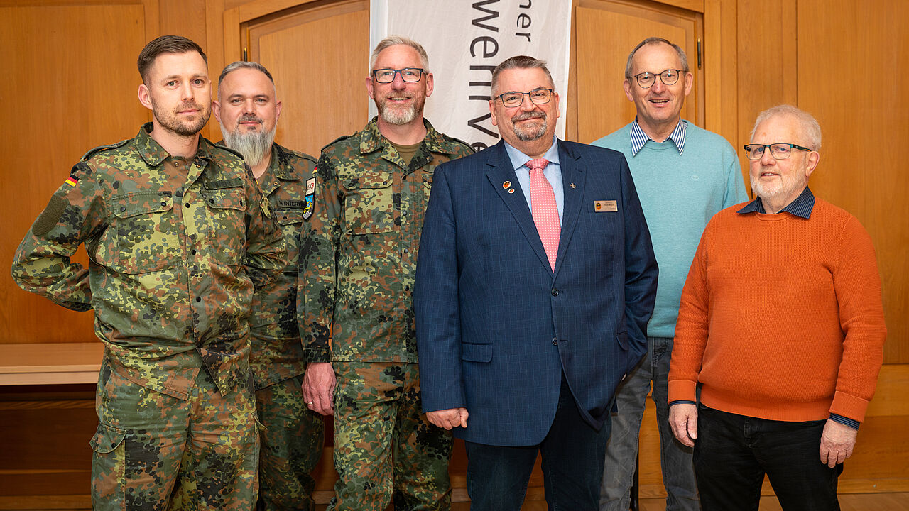 Das neue Vorstandsteam der StoKa Kaufbeuren unter Führung erfahrener Mandatsträger plant motiviert das Jubiläum „70 Jahre DBwV“ und den zweiten Veteranentag. Foto: Philipp Radetzki