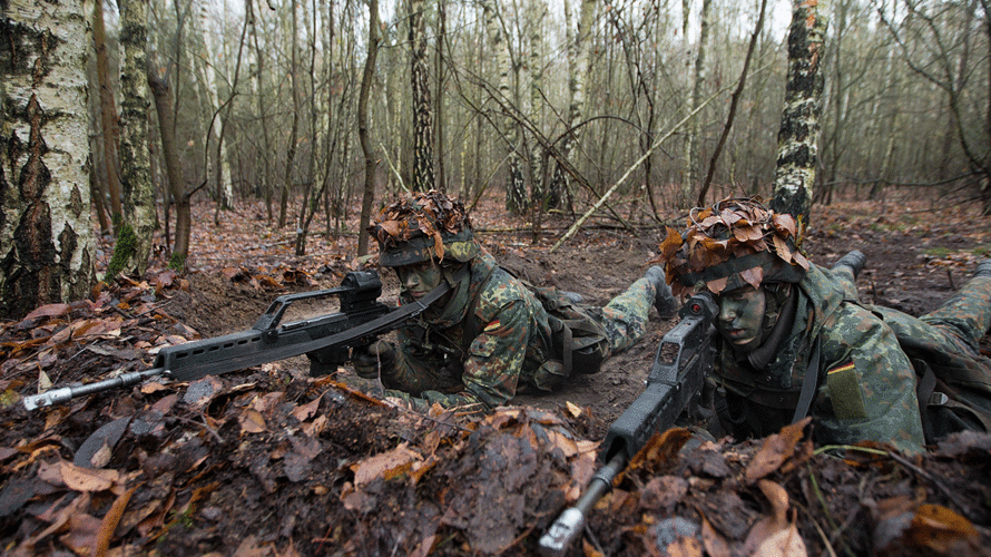 Rekruten bei der Grundausbildung. Foto: Bundeswehr/Jane Schmidt