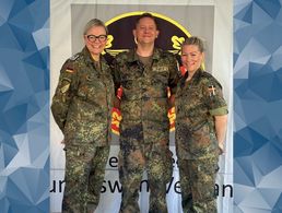 Hauptfeldwebel Romy Otto (Schriftführerin, von links), Hauptfeldwebel Markus Kuckuk (Vorsitzender) und Stabsunteroffizier Merle Bormann (Stellvertretende Vorsitzende). Foto: DBwV