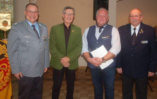 v.l.: Brandes, Neuenfeldt, Henning und Siems. Foto: DBwV/LV Nord