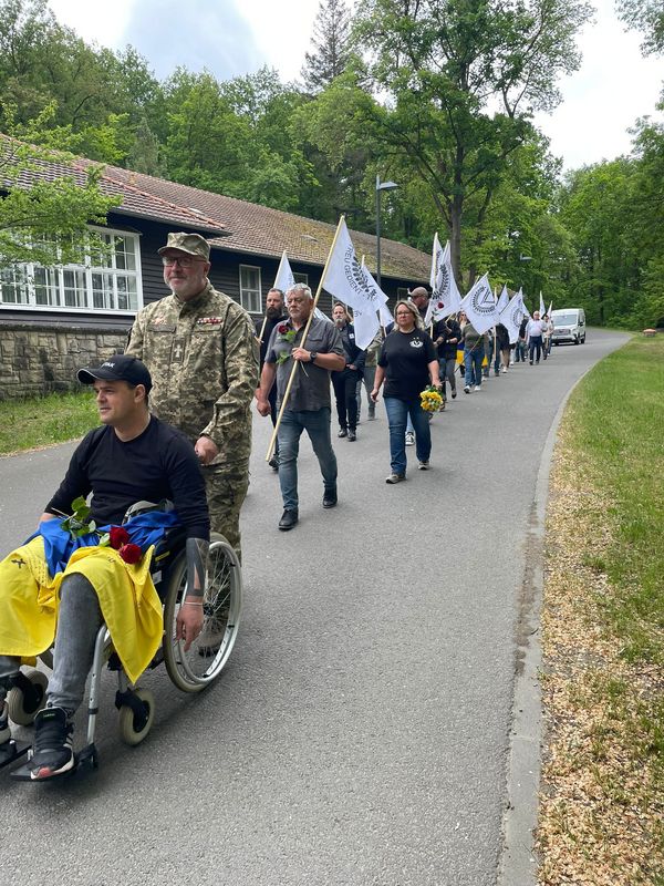 Auch im Wald der Erinnerung beim Einsatzführungskommando gedachten Veteranen der Gefallenen der Einsätze. Foto: DBwV