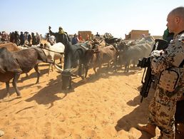 Ein Bundeswehr-Soldat im MINUSMA-Einsatz in Mali. Unter dem Namen "Bundeswehr Exclusive" wurde dort die Fortsetzung der Webserie "Die Rekruten" gedreht. Foto: Bundeswehr/Sebastian Wilke