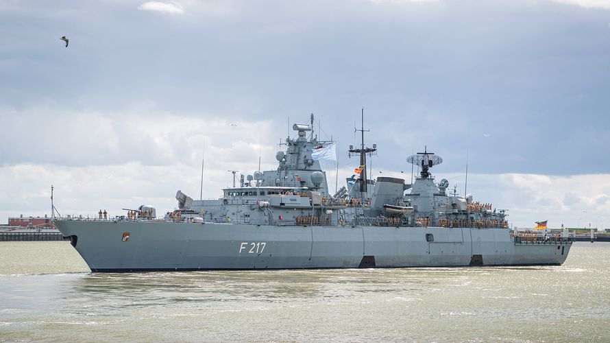 Die Fregatte "Bayern" ist zu einer mehrmonatigen Reise in den Indo-Pazifik aufgebrochen. Foto: picture alliance/dpa | Sina Schuldt