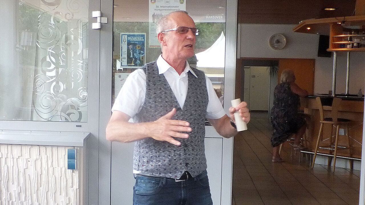 Informationen aus erster Hand erhielten die ERH Mitglieder durch Bundesvorstandsmitglied Albrecht Kiesner Foto: KERH Geilenkirchen