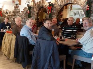 Der Vorstand der StOKa Köln bei einem gemeinsamen Mittagessen im Hotel Triton in Köln-Weiden Foto: A. Wulf