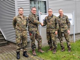 DBwV Bezirksvorsitzender Rheinland und Geschäftsführender Vorstand der Truppenkameradschaft Kommando Sanitätsdienst der Bundeswehr: Oberstleutnant Holger Lenko, Hauptmann Mathias Matz und Stabsfeldwebel Stefan Janssen (von links) Foto: privat