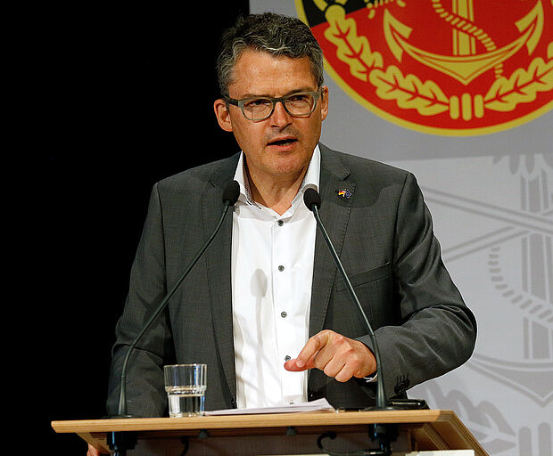 Analysierte die sicherheitspolitische Lage Deutschlands: Roderich Kiesewetter, CDU-Bundestagsabgeordneter und außenpolitischer Experte. Foto: DBwV/Henning