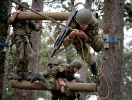 Die Forderungen im Bereich Fitness wurden zuletzt spürbar an den Einsatzrealitäten angepasst Foto: Bundeswehr