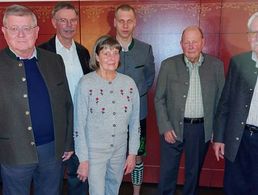 Der neue Vorstand der Kameradschaft ERH Garmisch-Partenkirchen (von links) mit Oberst a. D. Wolfgang Schraut, Vorsitzendem Oberst a.D. Enrico Werner, Christel Kindinger, Oberstabsgefreiter d.R. Rick Strähler, Oberst a.D. Karl Otto Kindinger, Hauptfeldwebel a.D. Anton Piller. Foto: Kindinger