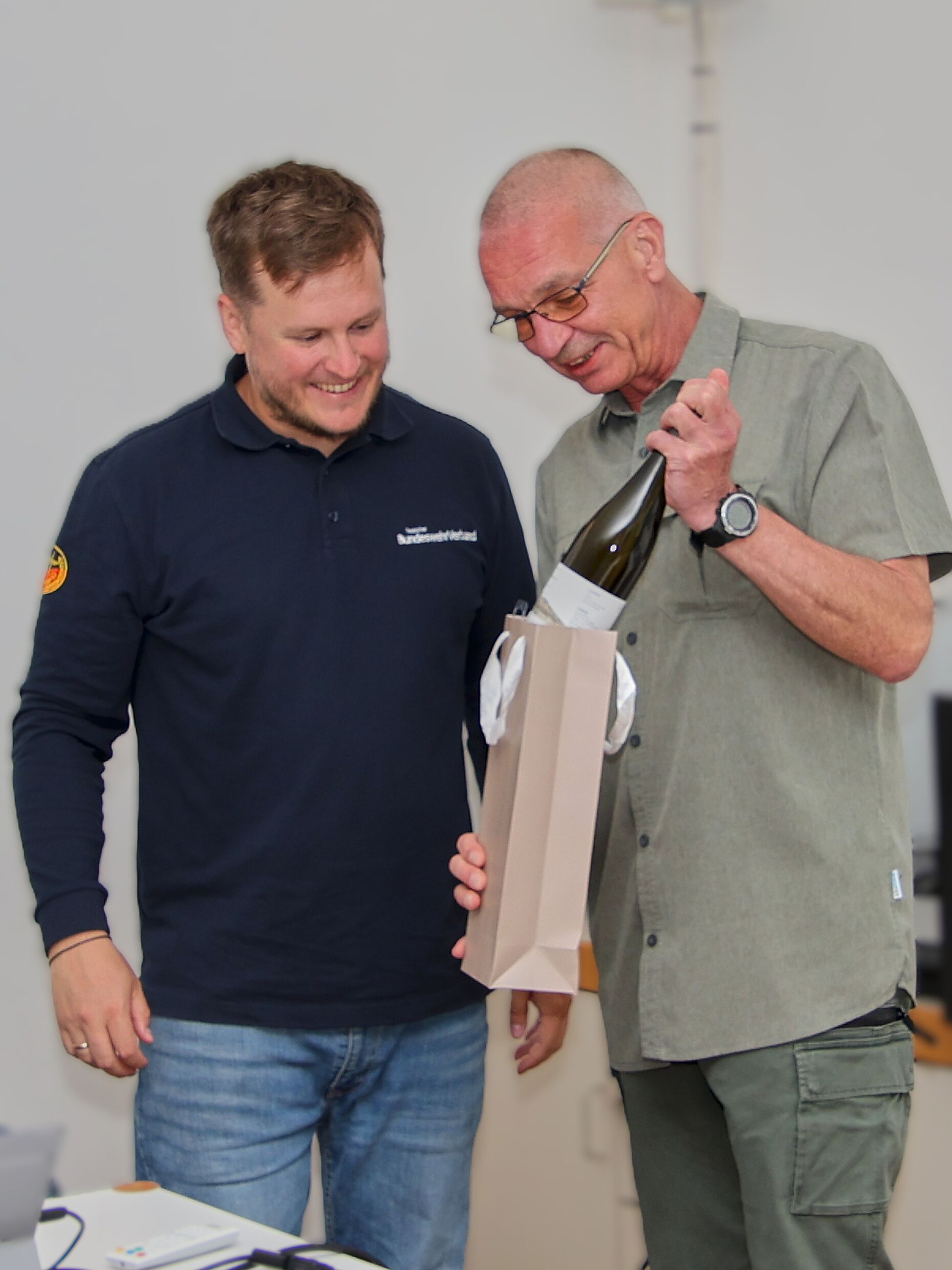 StoKa-Vorsitzender Stefan Weyer dankte Sebastian Frey für die detaillierte Vermittlung der Inhalte. Foto: Wolfgang Kruse