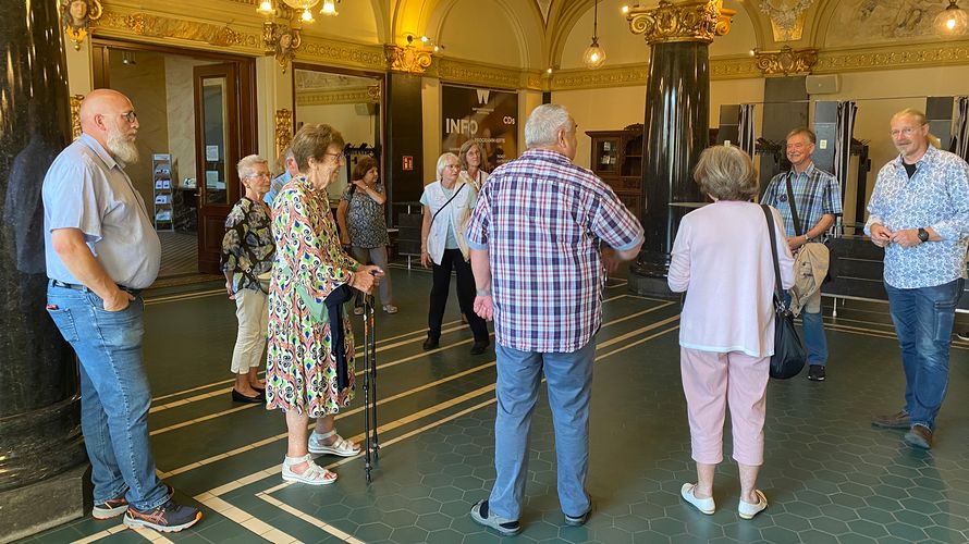 Interessante Ausflugsziele stehen stets auf dem Programm der Kameradschaften der Ehemaligen im DBwV: Diesmal besichtigte die (KERH) Großraum Düsseldorf-Berg.-Land die Stadthalle in Wuppertal. Foto: KERH Großraum Düsseldorf-Berg.-Land