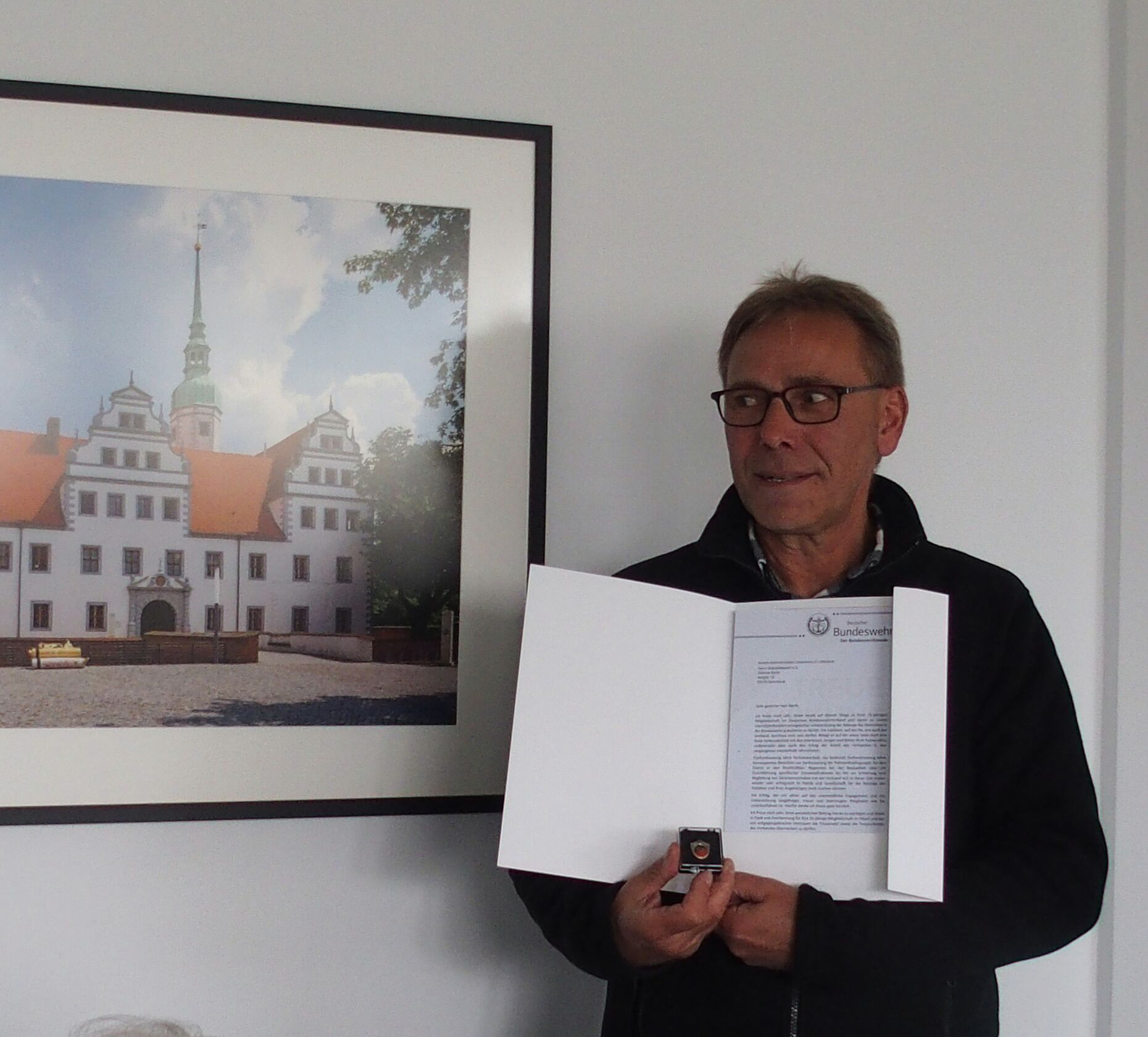 Für 25 Jahre Mitgliedschaft im DBwV konnte Dietmar Barth ausgezeichnet werden. Foto: Hartmut von Steimker