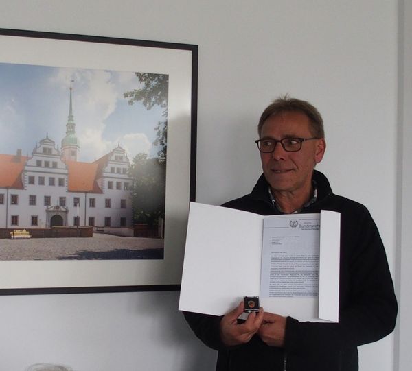 Für 25 Jahre Mitgliedschaft im DBwV konnte Dietmar Barth ausgezeichnet werden. Foto: Hartmut von Steimker