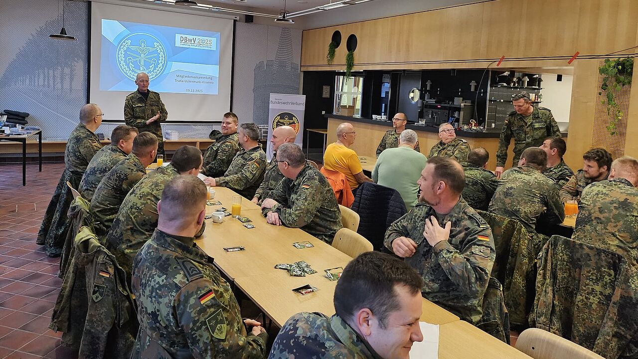 Auch in diesem Jahr waren wieder zahlreiche Mitglieder der Einladung der TruKa Prenzlau zum Jahresabschlussfrühstück gefolgt. Foto: Jens Röhling
