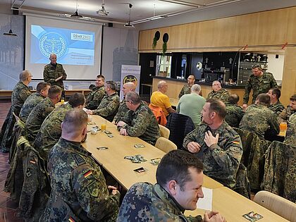 Auch in diesem Jahr waren wieder zahlreiche Mitglieder der Einladung der TruKa Prenzlau zum Jahresabschlussfrühstück gefolgt. Foto: Jens Röhling