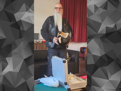 Die Kenntnisse der Ersten Hilfe frischte Lehr-Rettungsassistent Klaus L. Engler für die KERH Mitglieder auf. Foto: Hans-Ludwig Köhler