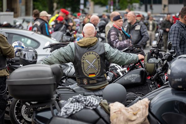 Veteranen vieler verschiedener Veteranenverbände sind beim Memorial Run dabei. Foto: DBwV/Yann Bombeke