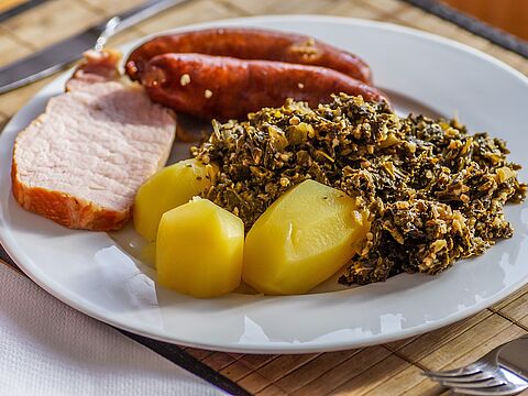 Grillen und Grünkohlessen rundete die Mitgliederversammlung der KERH Wilhelmshaven ab. (Symbolbild) Foto: pixabay