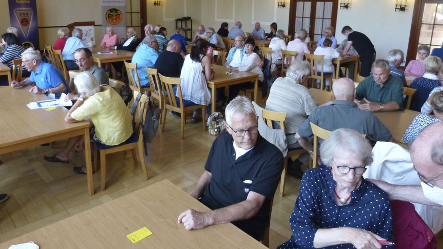 Nahezu 60 Mitglieder und Gäste folgten der Einladung von Vorsitzendem Alfred Veit zur Mitgliederversammlung. Foto: Andreas Hamann