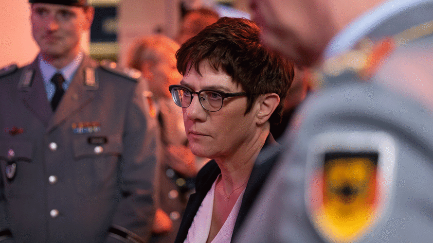 In ihrem Tagesbefehl benannte Verteidigungsministerin Annegret Kramp-Karrenbauer die aktuellen Prioritäten für die Bundeswehr. Foto: DBwV/Yann Bombeke