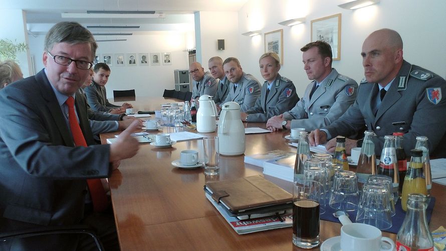 Hagenower Panzergrenadiere beim Wehrbeauftragten. Foto: DBwV