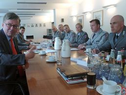 Hagenower Panzergrenadiere beim Wehrbeauftragten. Foto: DBwV