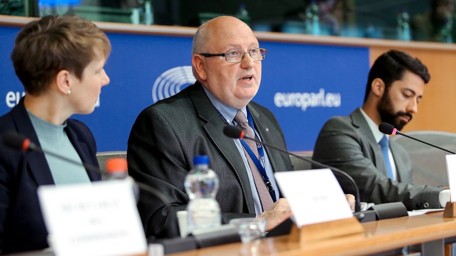 Euromil-Präsident Emmanuel Jacob (Mitte) warb für ein europaweites Koalitionsrecht für Soldaten Foto: © European Union 2018  