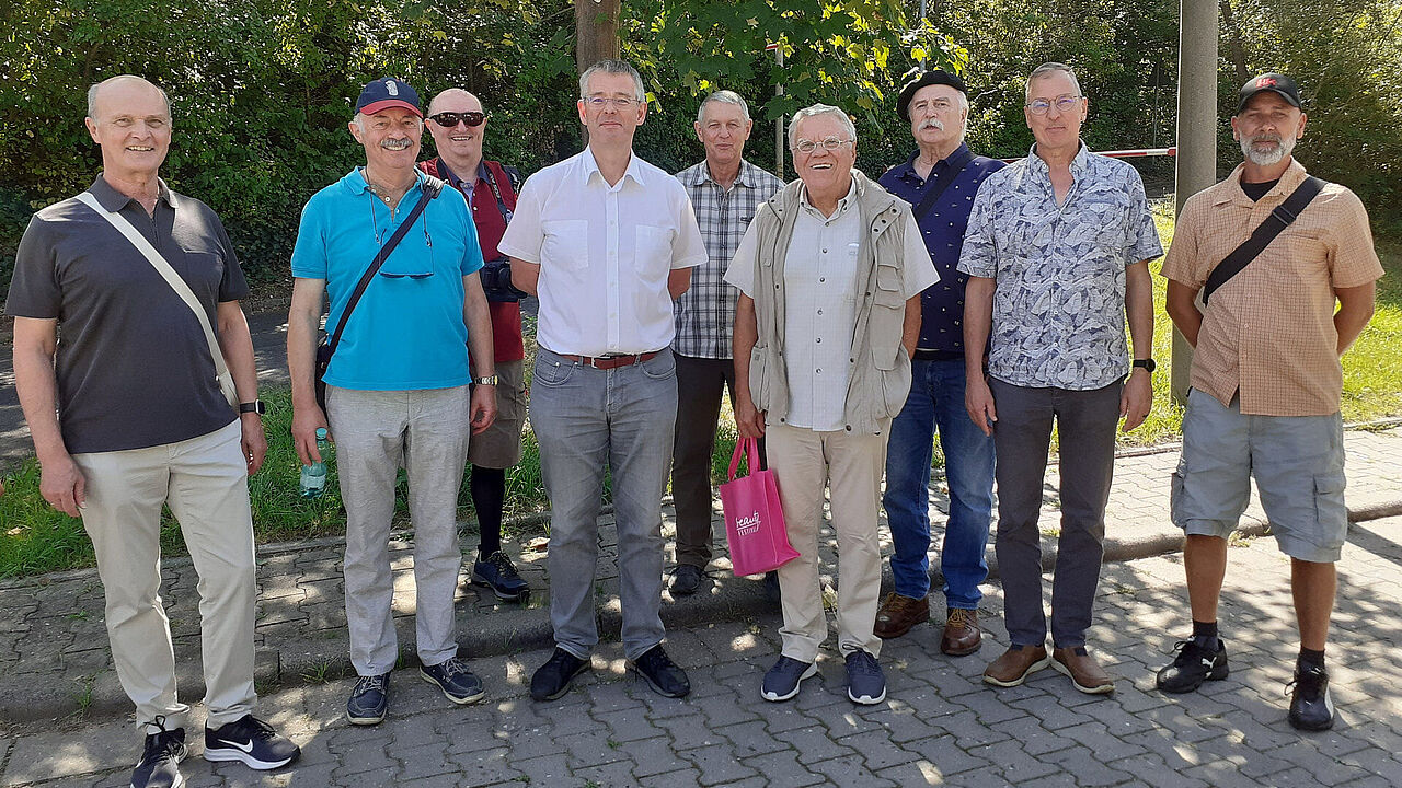 Die Teilnehmer der Kameradschaft ERH Nürnberg waren von der Leistungsfähigkeit des regionalen Verkehrsverbundes positiv überrascht. Foto: Bärbel Nickel