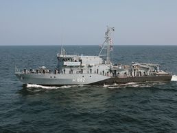 Minenjagdboot "Sulzbach-Rosenberg" in Fahrt. Die Besatzung hatte bei ihrem NATO-Einsatz aufgrund der Corona-Pandemie 82 Tage keinen Landgang. Foto: Bundeswehr/Björn Wilke