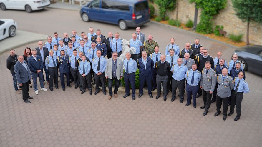 Nahezu 50 Spieße bekundeten ihr großes Interesse an der zweitägigen Veranstaltung mit Referenten aus Bundes- und Landesvorstand zu Sicherheitspolitik, Veteranenkultur und weitere Verbandsarbeit. Foto: DBwV/IK