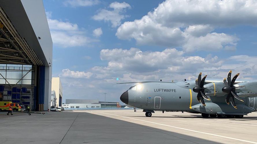 Der Airbus A400M der Luftwaffe landete in Köln. Von dort wurden die Verwundeten in das Bundeswehrzentralkrankenhaus Koblenz gebracht. Foto: Twitter/Bundeswehr