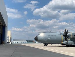Der Airbus A400M der Luftwaffe landete in Köln. Von dort wurden die Verwundeten in das Bundeswehrzentralkrankenhaus Koblenz gebracht. Foto: Twitter/Bundeswehr