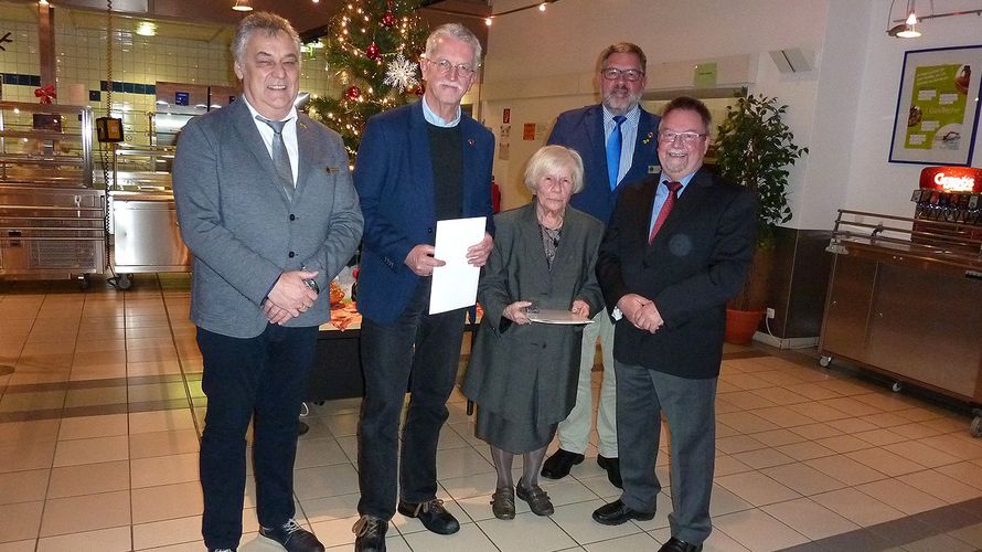 Ehrungen in Mainz: Hubert Rinnert und Helga Lembach (mittig) gemeinsam mit Bernhard Knopf,  Ernst Wendland und Rudolf Burg. Foto: Peter Tanaskowitsch