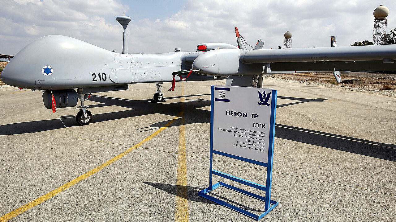Israelische Drohne Heron TP (IAI Eitan) an der Tel Nof Air Force Basis in der Nähe der israelischen Stadt Gedera (Foto: dpa)