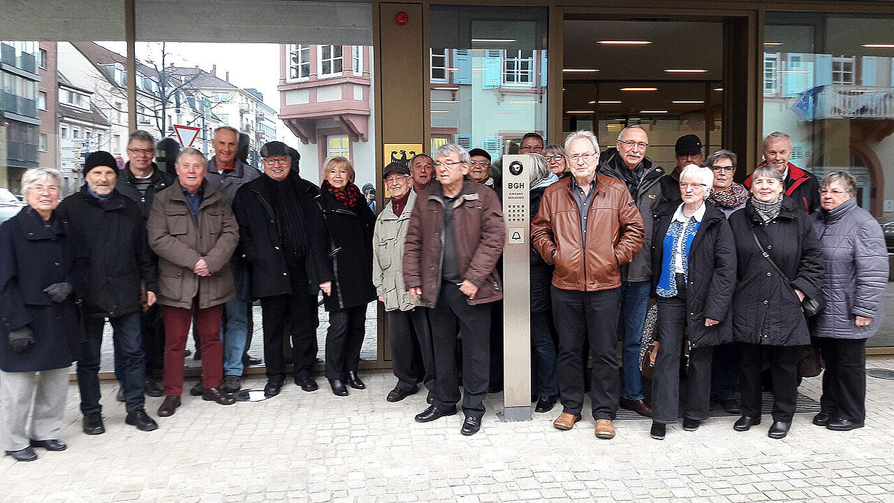 Teilnehmer der KERH Karlsruhe vor dem Bundesgerichthof in Karlsruhe. Fotos: DBwV/Hartmut Lorek