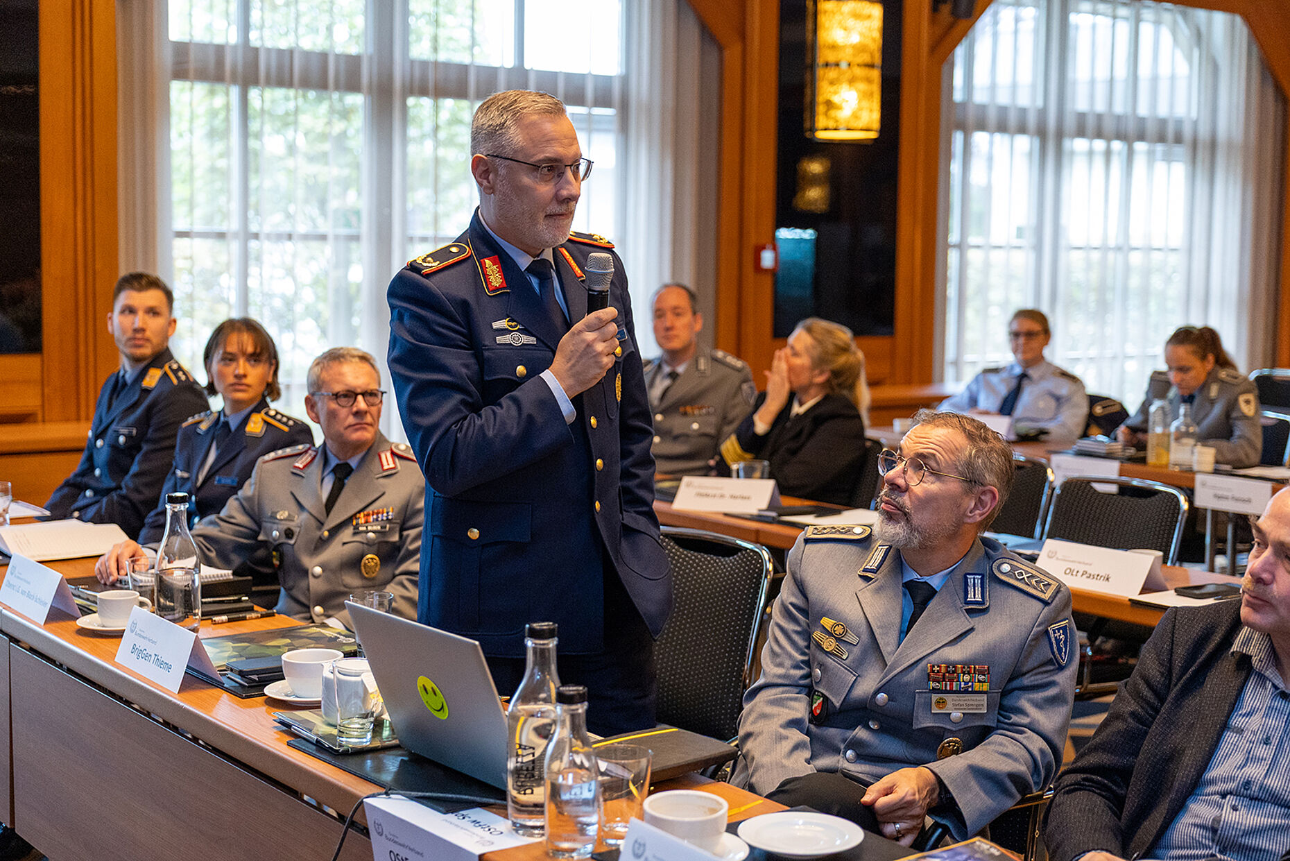 Brigadegeneral Mario Thieme ist im BAPersBw für die Personalführung der Unteroffiziere und Mannschaften zuständig. Foto: DBwV/Yann Bombeke
