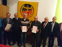 Alfons Fölster, Franz Herrler, Bezirksvorsitzender Hauptmann Oliver Hartmann, Holger Schuhmacher, Ludwig Deschner, Vorsitzender Kameradschaft ERH Klaus Voshage, Landesvorsitzender Gerhard Stärk, Vorsitzender ERH im Bundesvorstand Albrecht Kiesner Foto: DBwV