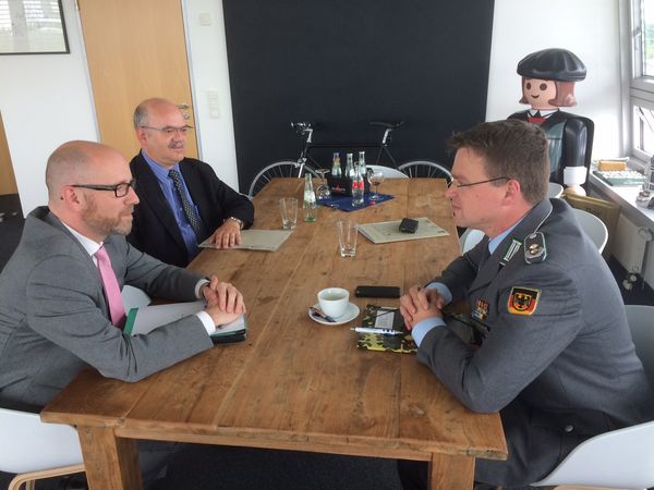 Waren sich in vielen Kernpunkten enig: Der DBwV-Bundesvorsitzende André Wüstner und CDU-Generalsekretär Peter Tauber