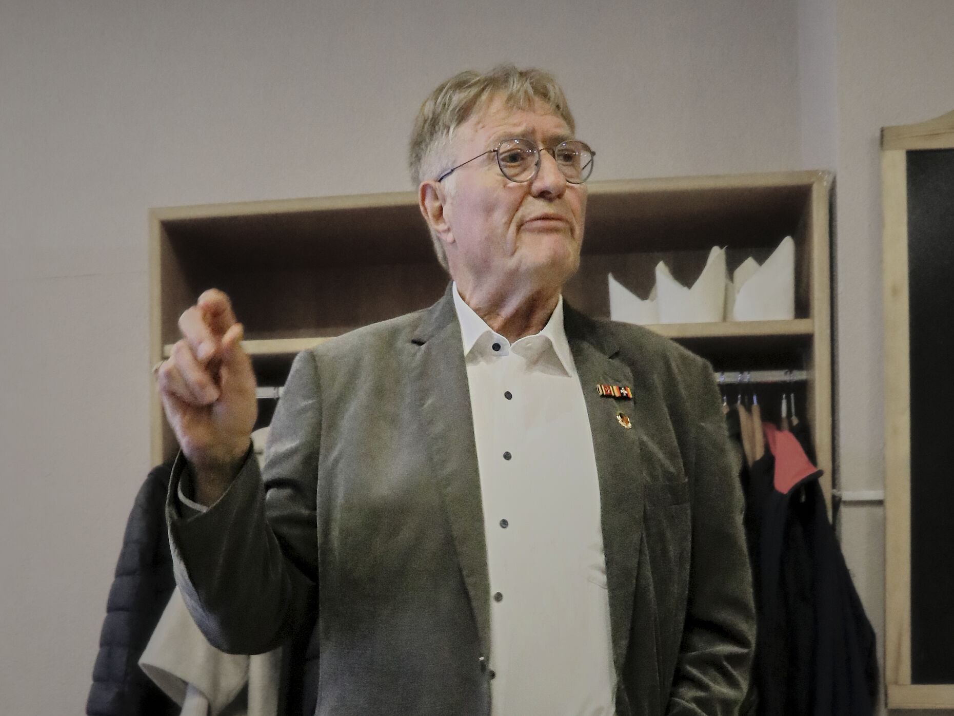 Höhepunkt des Abends war der Vortrag von Oberstleutnant a.D. Hans-Dieter Overweg zur Informationsarbeit der Bundesregierung. Foto: Probst