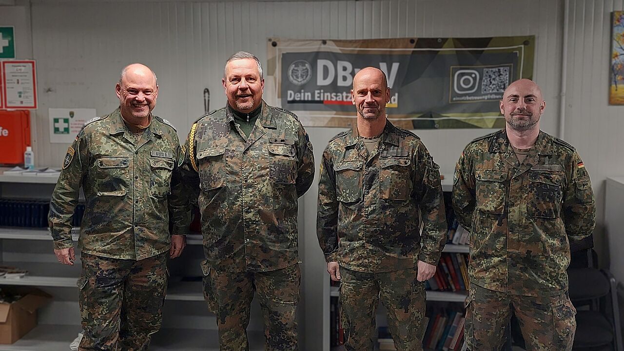 DBwV-AP der 15. Rotation eFP BG in Litauen bei ihrem ersten Treffen, initiiert von Oberstabsfeldwebel Dieter G.