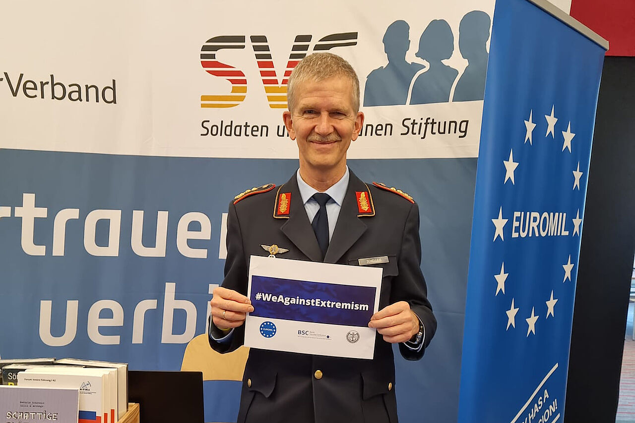 Klare Zeichen setzen gegen Extremismus: Das ist das Ziel der Social-Media-Kampagnen "WeAgainstExtremism". Foto: DBwV