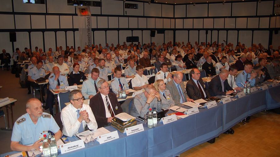 Das Plenum bei der Landesversammlung Nord 2017: Auf die Delegierten wartet auch 2019 ein umfangreiches Programm. Foto: DBwV/Archiv