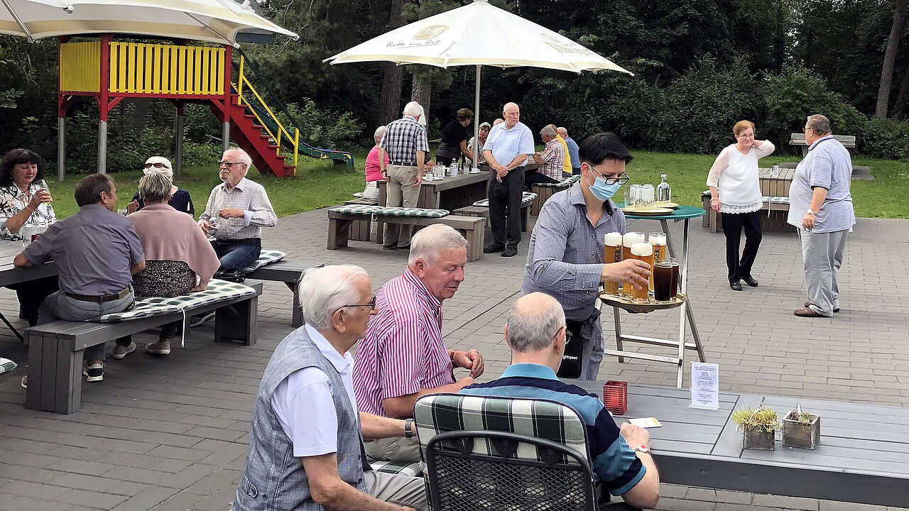 Bei gutem Wetter konnten sich die Mitglieder der KERH Lingen endlich wieder zu einer Versammlung treffen. Foto: ERH Lingen