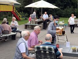 Bei gutem Wetter konnten sich die Mitglieder der KERH Lingen endlich wieder zu einer Versammlung treffen. Foto: ERH Lingen